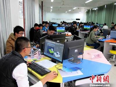 廈門軟件業(yè)異軍突起 業(yè)界吁創(chuàng)新思維培養(yǎng)人才(組圖)